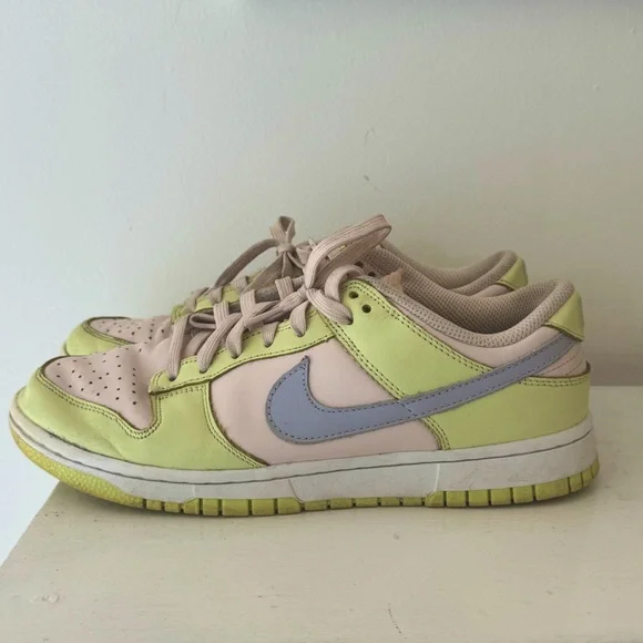 Nike Dunks Women Size 9 - Picture 2 of 4
